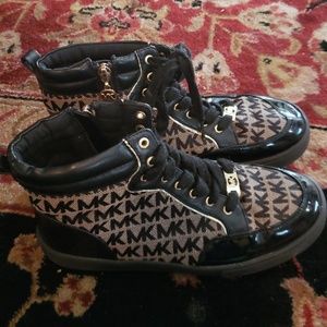 Michael Kors high top black & tan sneakers